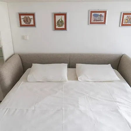 Cosy Metro 14, 13 * باريس